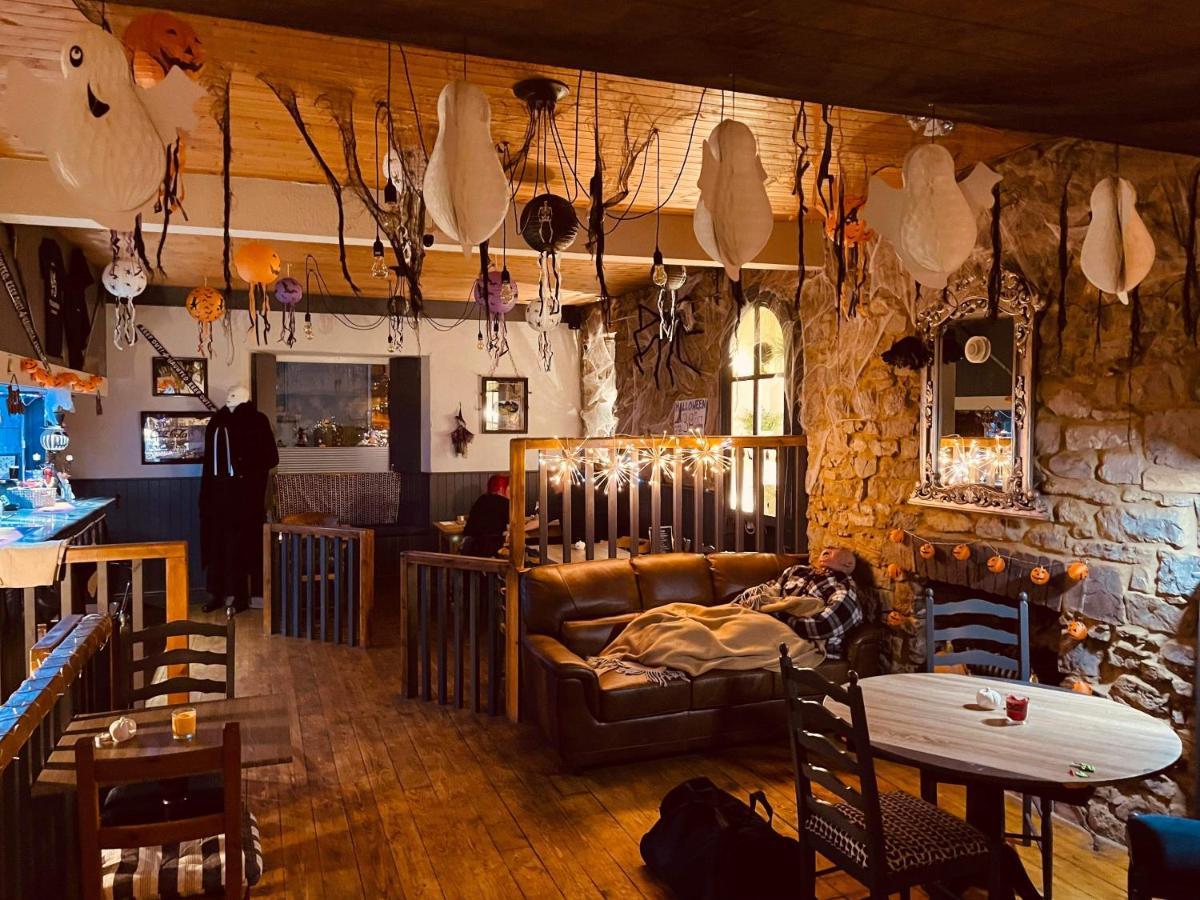 The Welshman'S Arms 호텔 펨브룩도크 외부 사진